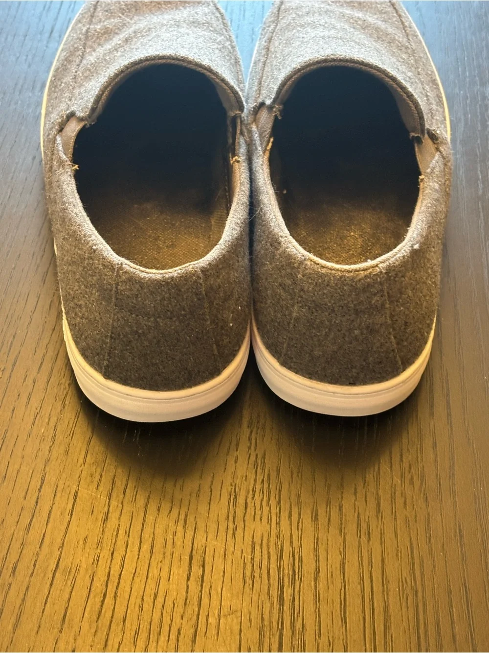Cuater Travis Mathew Mens Slip on Shoes Size 11 Light Grey White